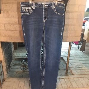LA Idol bootcut - size 17